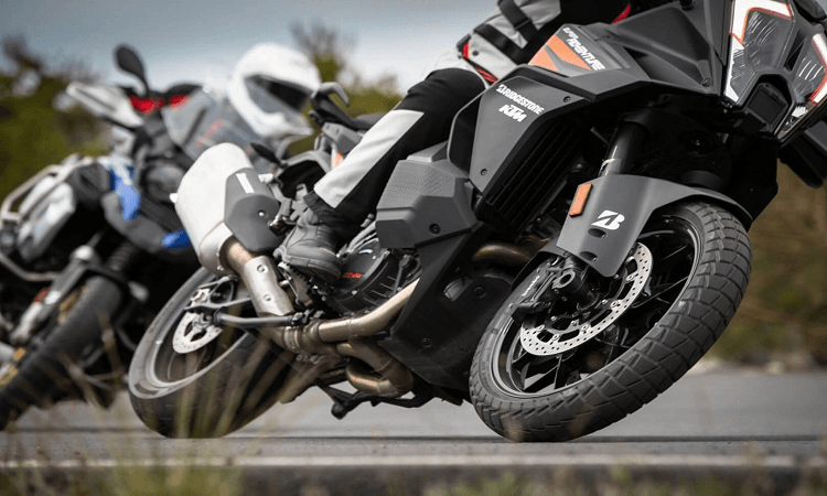 تعویض لاستیک موتورسیکلت