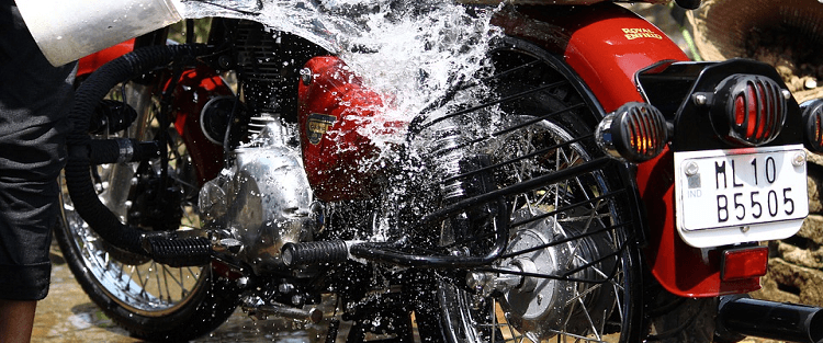 راه های شستشوی موتورسیکلت