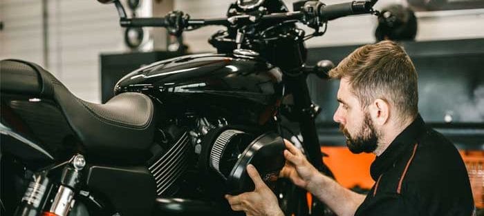 تعویض فیلتر هوای موتور سیکلت