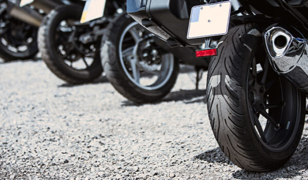 تعویض لاستیک موتور سیکلت در محل تعویض لاستیک موتور سیکلت در محل