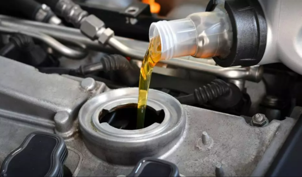 تعویض و فروش روغن موتور سیکلت هوندا اورجینال تعویض و فروش روغن موتور سیکلت هوندا اورجینال